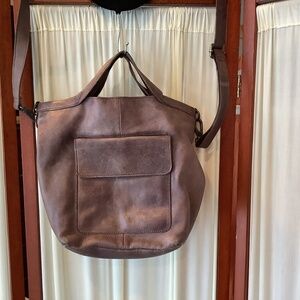 Latico Leathers Bianca Tote/Crossbody Bag in Pale Plum Eggplant Color